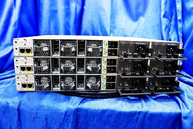 Cisco C9300-24T-A Network Switch 24 Ports 3 Units [d1246396169]