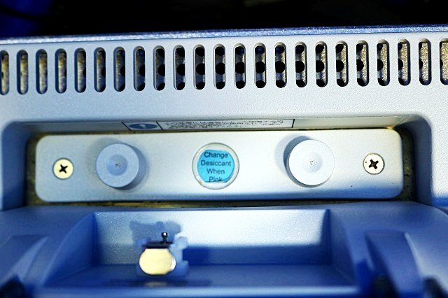 Thermo Fisher Nicolet iS5 FT-IR Spectrophotometer with Software CDs [o1246676768]