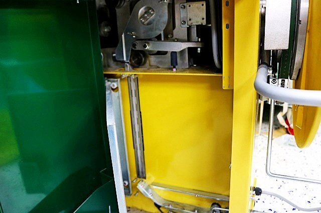 StraPack SQ-800 Automatic Packaging Machine Single Phase 200V [o1248342236]