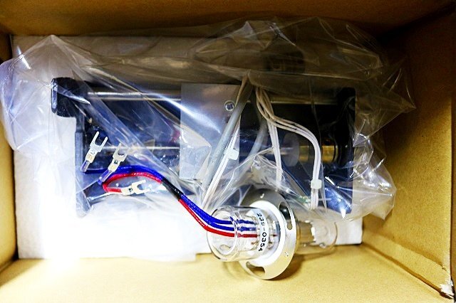 Hitachi U-4100 Spectrophotometer with Deuterium Lamp [k1248459283]