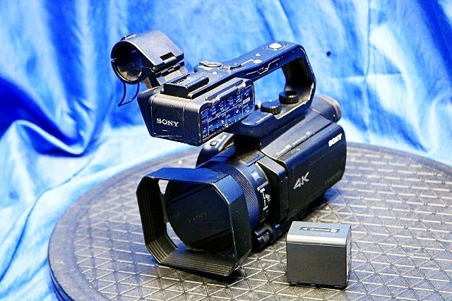 SONY HXR-NX80 4K Video Camera with Accessories 273-Point Phase Detection AF [d1248615908]