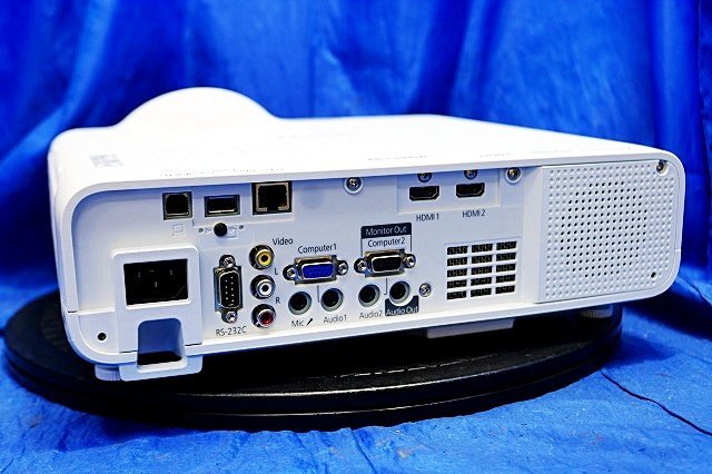 Epson EB-L210SW Short Throw Laser Projector 4000lm WXGA with Remote and HDMI Cable [f1249072195]