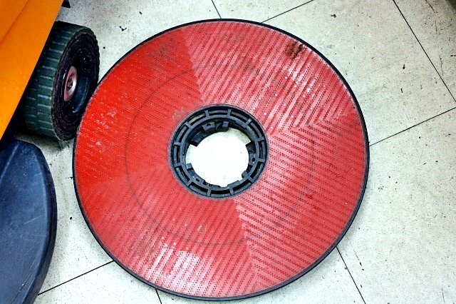 TASKI SWINGO 855B Automatic Floor Scrubber [v1249480289]