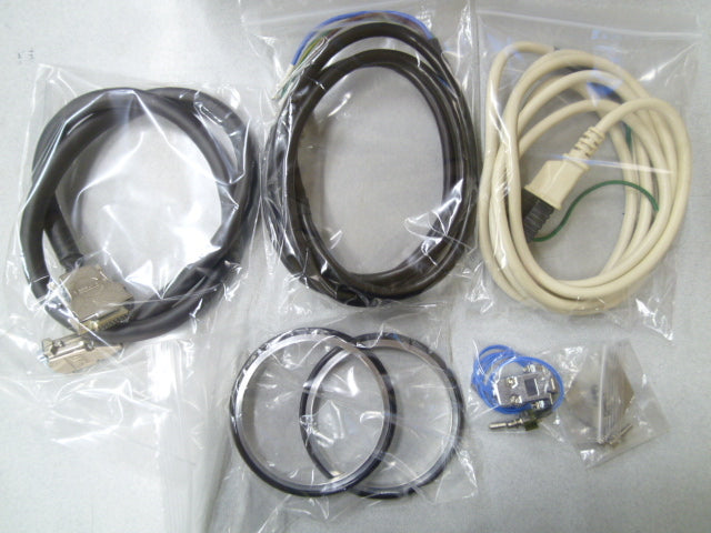 Leybold TURBOVAC TW 220-150 Turbomolecular Pump with Turbo Drive 300 DC24V Power Cable [s1141099236]