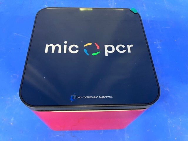 Scrum Co., Ltd. Mic Real-time PCR [v1195944218]