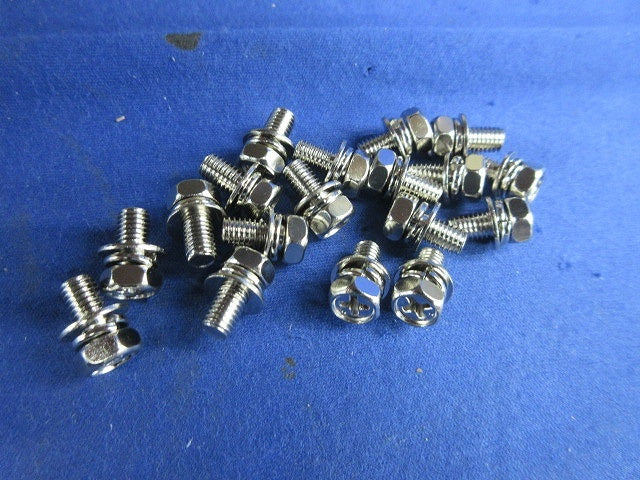 Aluminum Electrolytic Capacitor EKMH101LGC223MDC0M [1211762469]