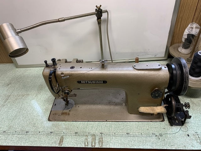 Mitsubishi Electric DU-107 Industrial Sewing Machine [v1231774136]