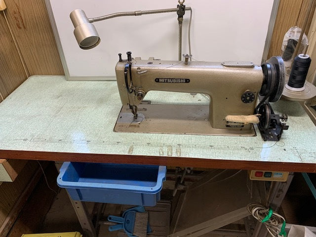 Mitsubishi Electric DU-107 Industrial Sewing Machine [v1231774136]