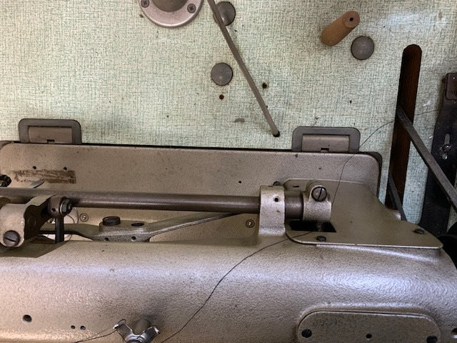Mitsubishi Electric DU-107 Industrial Sewing Machine [v1231774136]