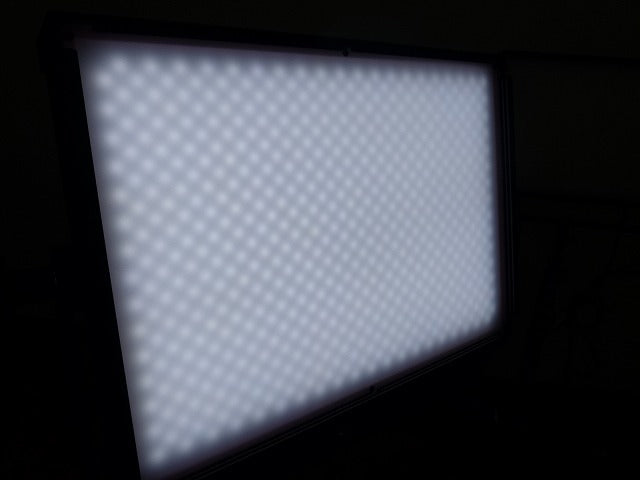 Lumos 700GT LED Panel Light with Matthews Rolling Stand [t1232476496]