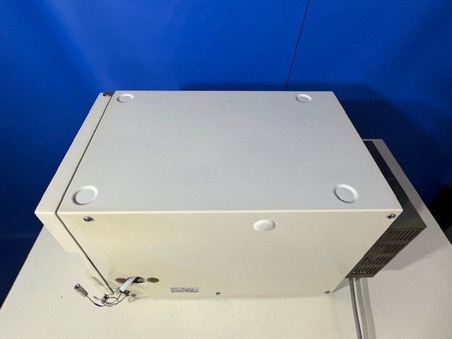 Shimadzu SIL-10A Liquid Chromatograph Autosampler [r1240118431]