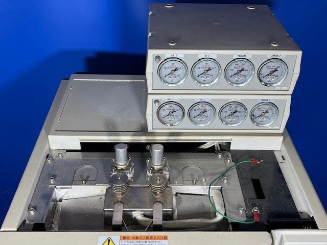 Shimadzu GC-14B Gas Chromatograph with CFC14PM [e1240115920]