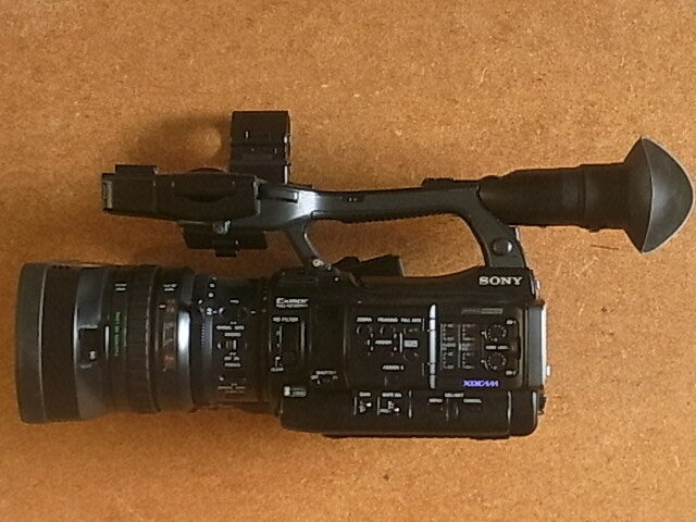 SONY PMW-200 Professional Camera 422 50Mbps Recording SDI XLR HDMI 1/2-inch 3CMOS [v1241086164]