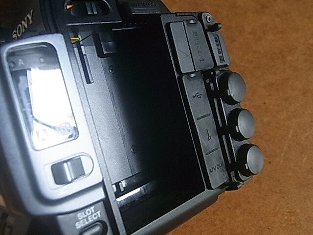 SONY PMW-200 Professional Camera 422 50Mbps Recording SDI XLR HDMI 1/2-inch 3CMOS [v1241086164]
