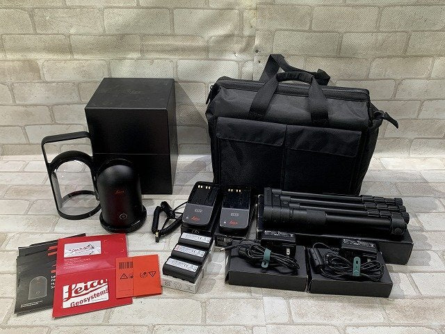 Leica BLK360 3D Laser Scanner with Tripod, Battery, and Case [q1242215842]