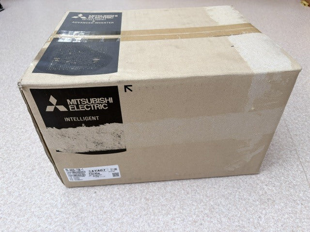Mitsubishi Electric FR-A820-7.5K-1 Inverter 3-phase 200V [s1242821951]