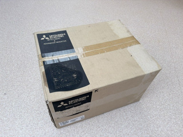 Mitsubishi Electric FR-A820-7.5K-1 Inverter 3-phase 200V [s1242821951]