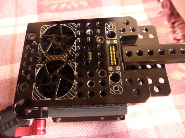 RED DSMC2 DRAGON 5K Camera Body with Top Plate (as-is) [s1244136995]