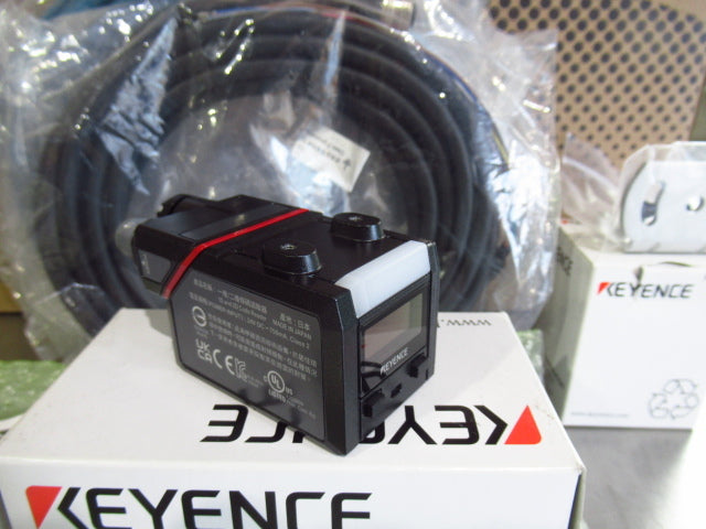 Keyence SR-X300 AI Code Reader with Cable [j1244551661]