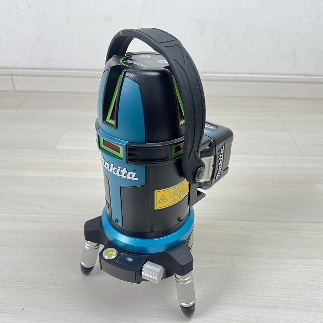 Makita SK507GDN Rechargeable Indoor Outdoor Laser Level with Battery and Charger (untested) [k1229202377]