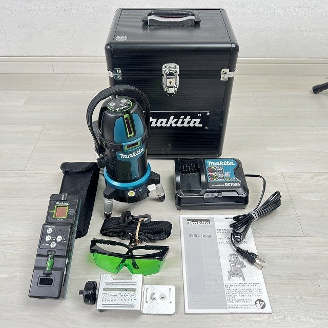Makita SK507GDN Rechargeable Indoor Outdoor Laser Level with Battery and Charger (untested) [k1229202377]