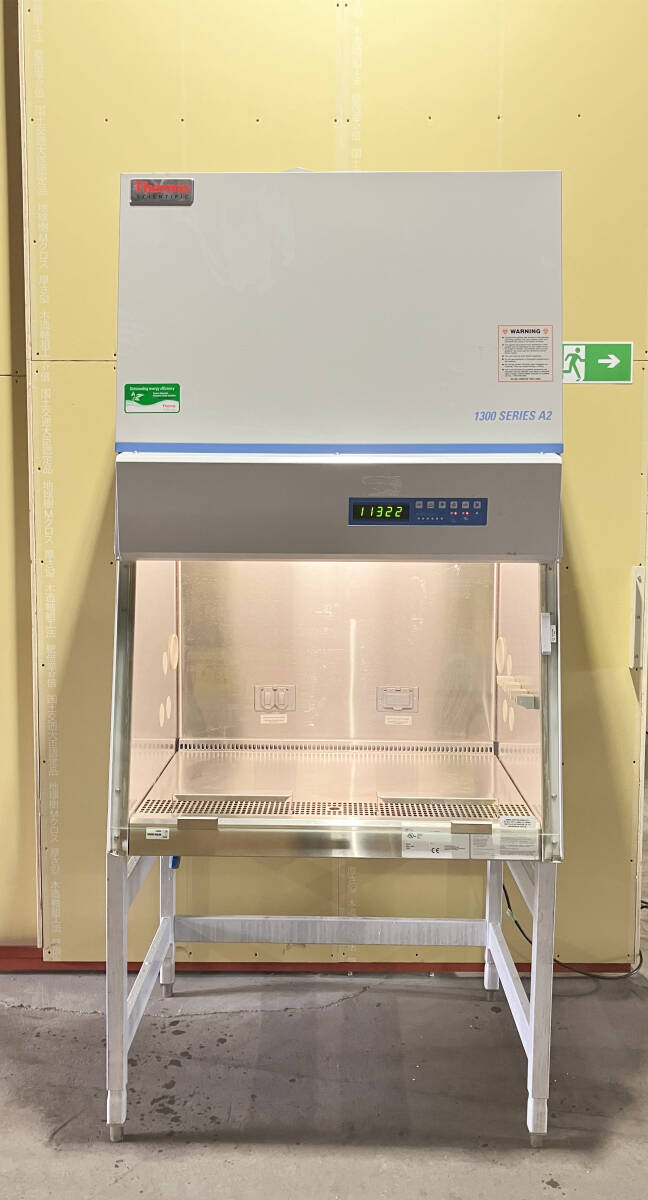 Thermo Scientific 1300 SERIES A2 1323 Safety Cabinet [u1186771413]