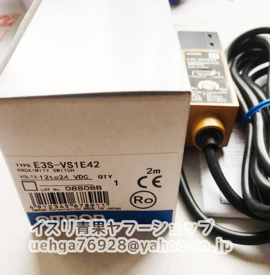 OMRON E3S-VS1E42 Photoelectric Sensor with Built-in Amplifier [v1208226805]