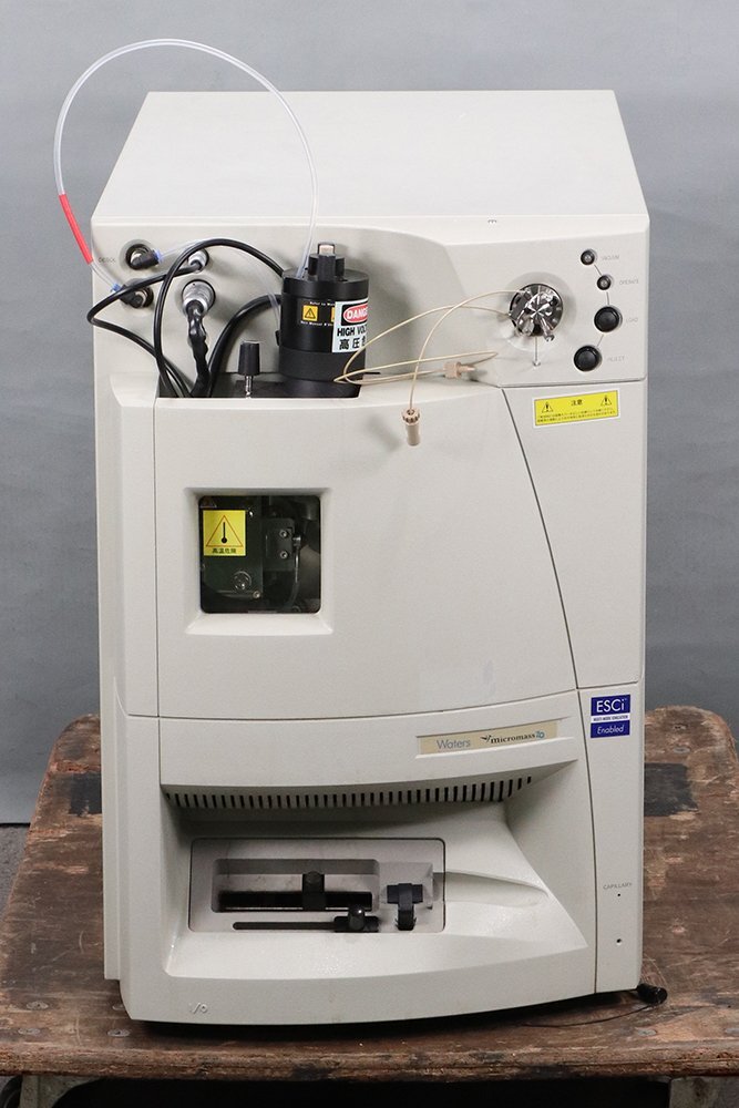 Waters 186002000 Mass Spectrometer [v1216866771]