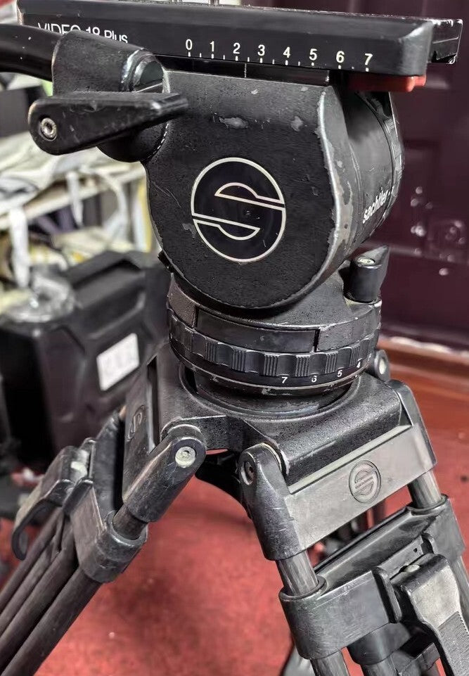 Sachtler Video 18P Fluid Head 100mm with Carbon Tripod and Pan Bar [q1238706758]