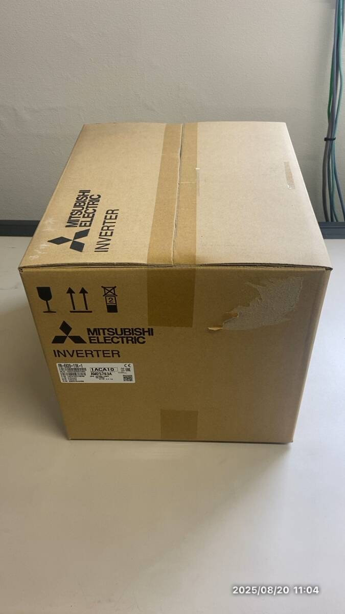 Mitsubishi FR-E820-11K-1 Inverter [q1197772048]