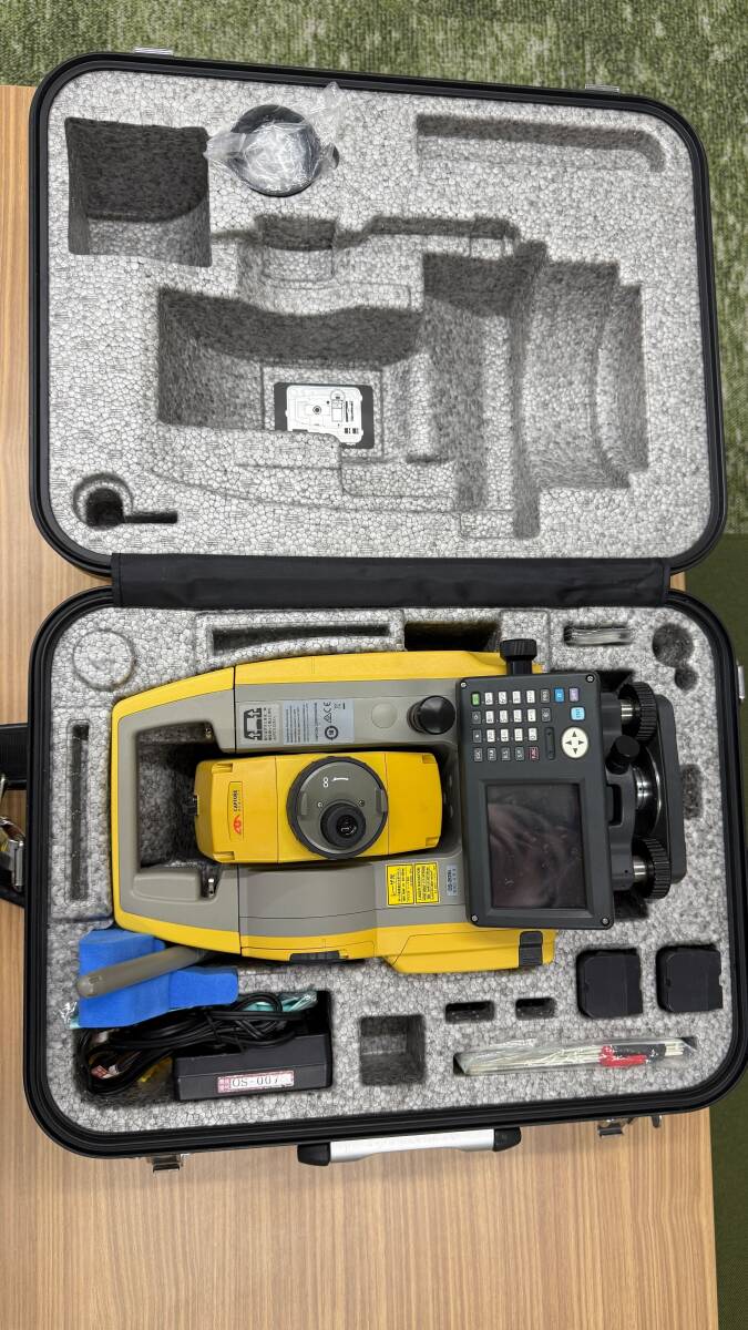 Topcon DS-205i Total Station with Automatic Tracking and Imaging Function (as-is) [d1246797109]