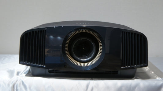 SONY VPL-VW555(B) 4K SXRD Projector [q1213123042]