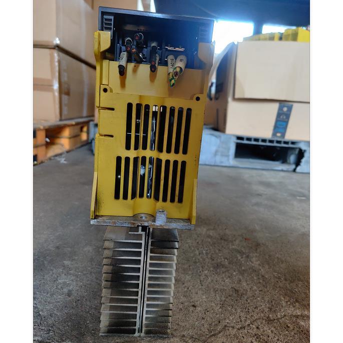 FANUC A06B-6096-H106 Servo Amplifier (for parts or not working) [e1109402280]