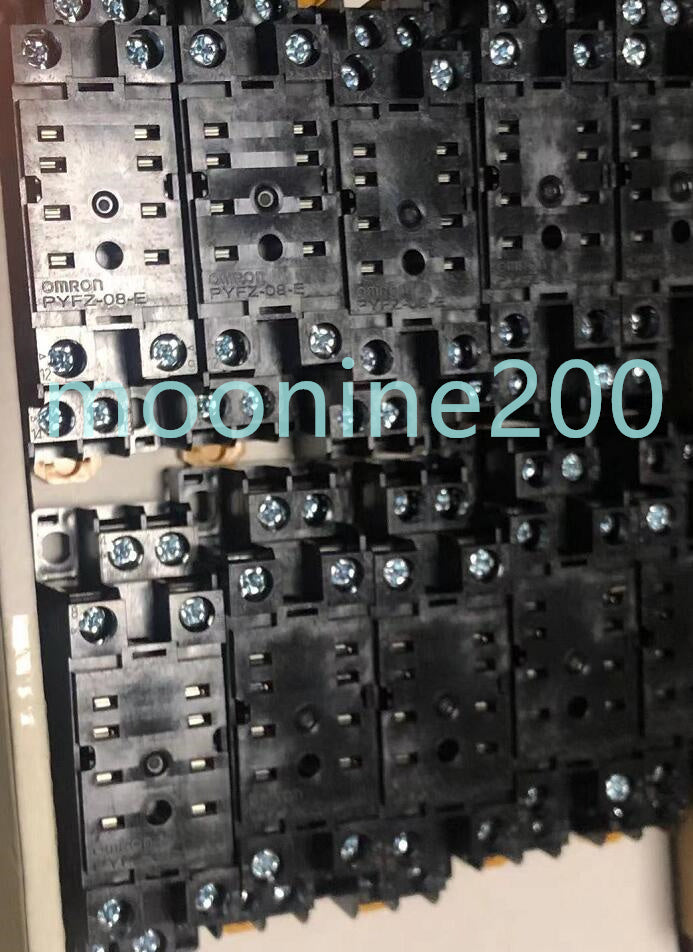 OMRON PYFZ-08-E Surface Connection Socket Set of 500 [x1130919464]