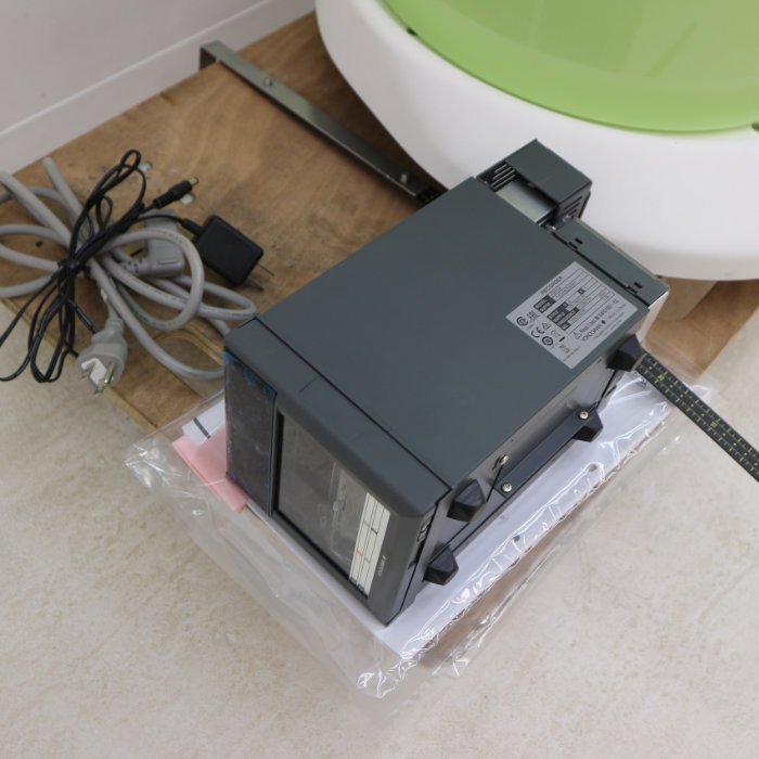 Cryo-One G48 Liquid Nitrogen Storage Container with Yokogawa uR10000 Chart Recorder [r1082934100]