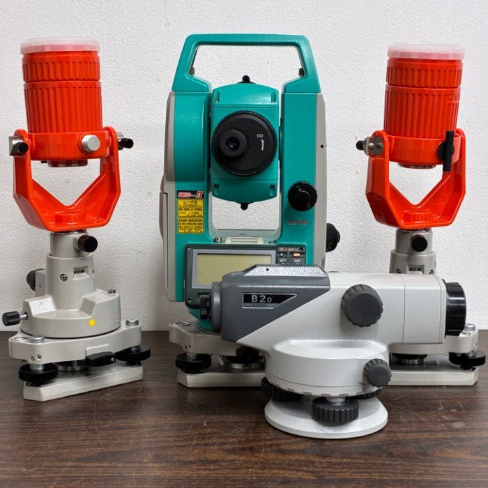 Sokkia SET530RS Total Station Set with B20 and APS12S Prisms [s1226637002]