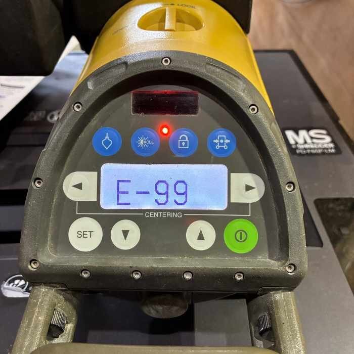 Topcon TP-L5GV Pipe Laser with Remote and Case [c1250218370]