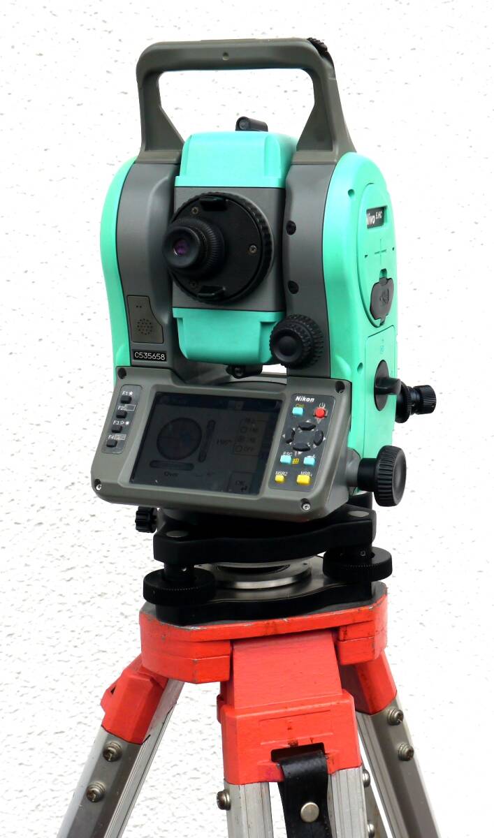 Nikon Nivo5.HC Total Station Non-Prism Class 2A [v1243290917]