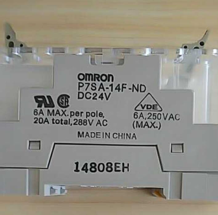 OMRON P7SA-14F-ND Safety Relay Socket DC24V 100 Piece Set [j1062180144]