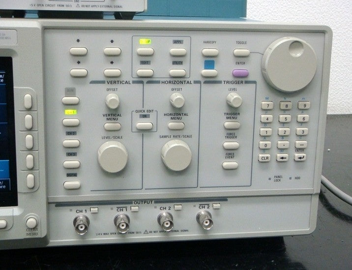 Tektronix AWG510 Arbitrary Waveform Generator 1GHz [n412879809]