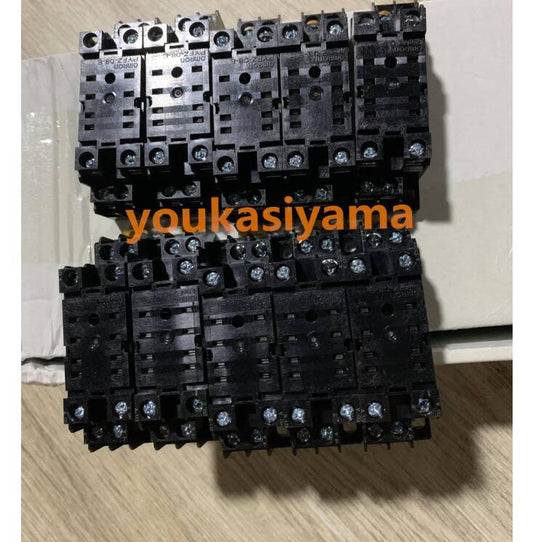 OMRON PYFZ-08-E Surface Connection Socket [s1037872267]