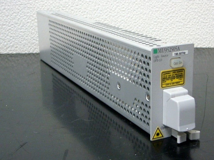 ANRITSU MU952505A 1530nm-1535nm +10dBm DFB-LD Light Source [d1048608556]