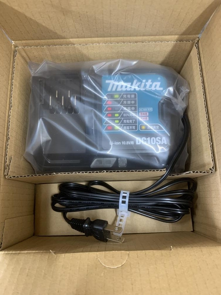 Makita SK314GD 10.8V Rechargeable Green Laser Leveler with Battery and Charger [s1184156020]
