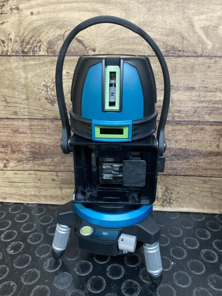 Makita SK507GDN 10.8V Rechargeable Green Laser Marker with Receiver, Tripod, and 5.0Ah Battery [f1214048511]