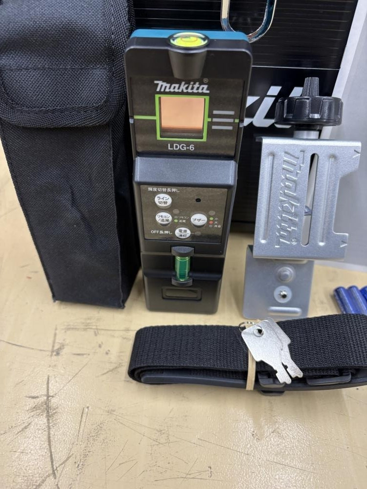 Makita SK507GDZN Rechargeable Indoor Outdoor Tracking Laser Marker [k1220435255]