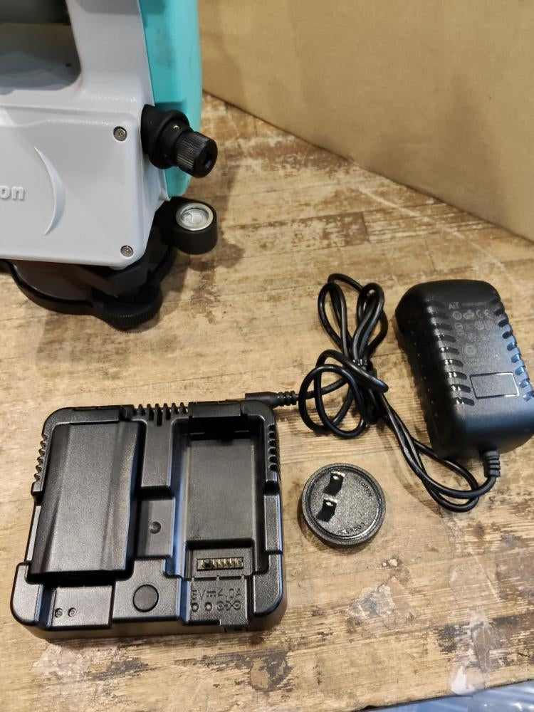 Nikon NST-C3 Total Station (for parts or not working) [r1229932614]