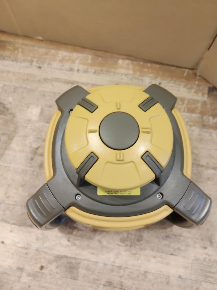Topcon RL-H5 Rotating Laser Receiver Tripod Set (for parts or not working) [t1230017727]