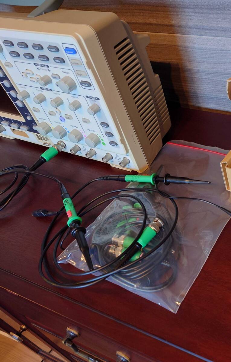 GW INSTEK GDS-2204A Digital Storage Oscilloscope 200MHz 4 Channels 2GSa/s [k1241788850]