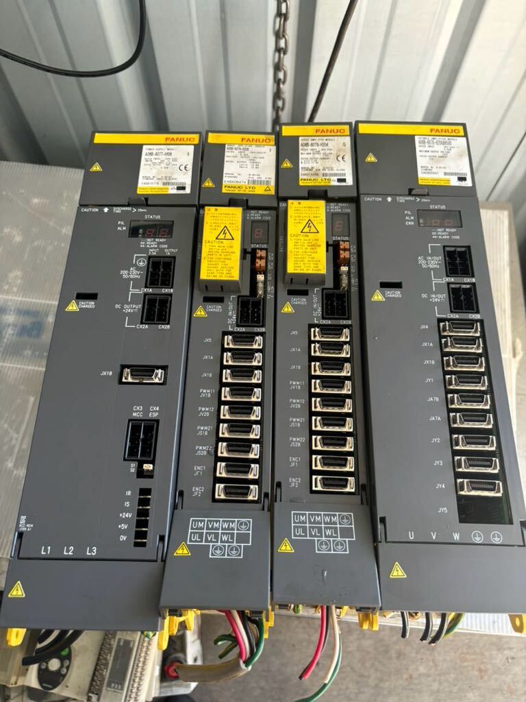 FANUC ff961 Servo Amplifier 4 pcs [x1152367727]