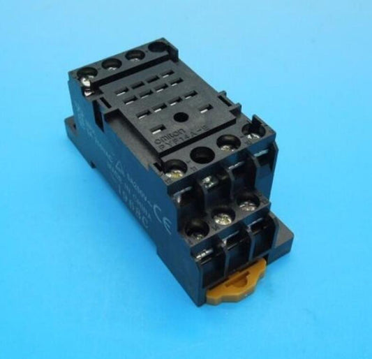 OMRON PYFZ-14-E Surface Connection Socket Set of 500 [k1062183065]